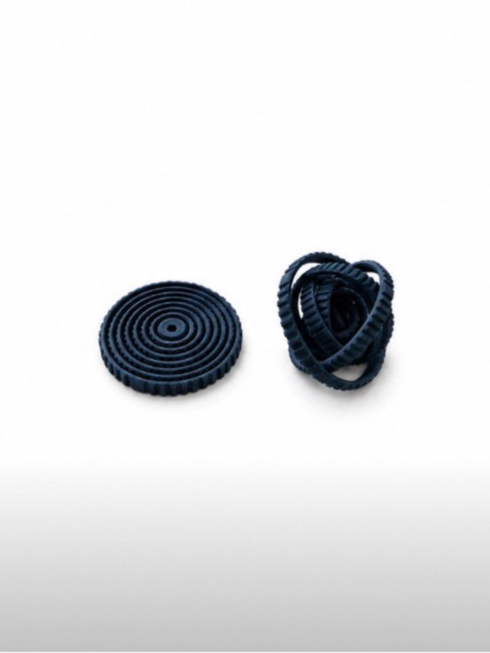 Gyro fidget black one piece